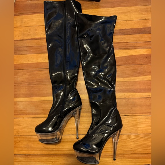Black Patent Leather Knee-High Boots - Picture 5 of 9